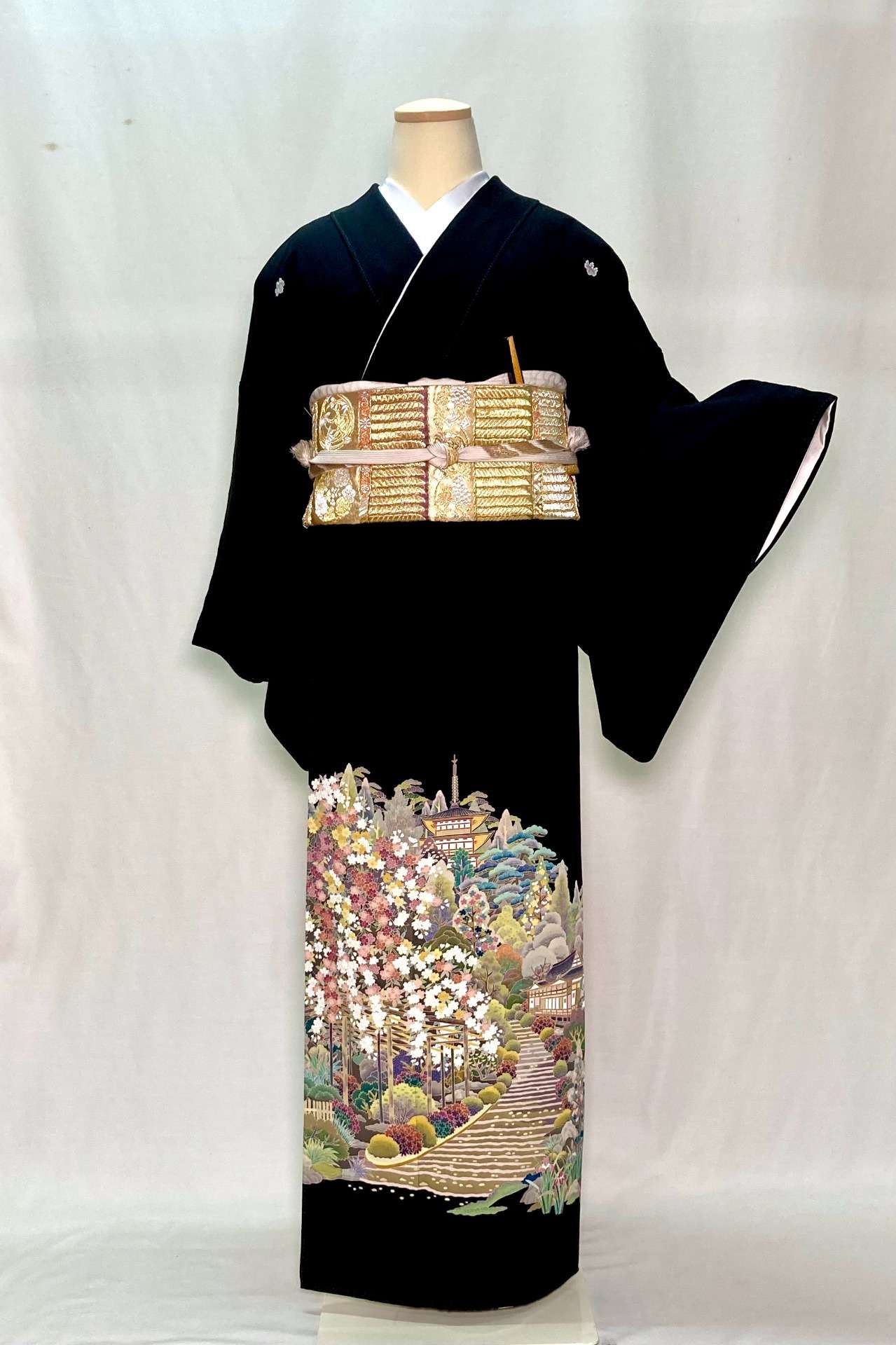 留袖シリーズ　鶴74-L